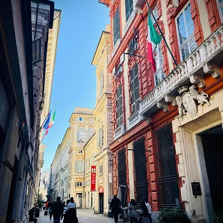 The S Place Apartment *